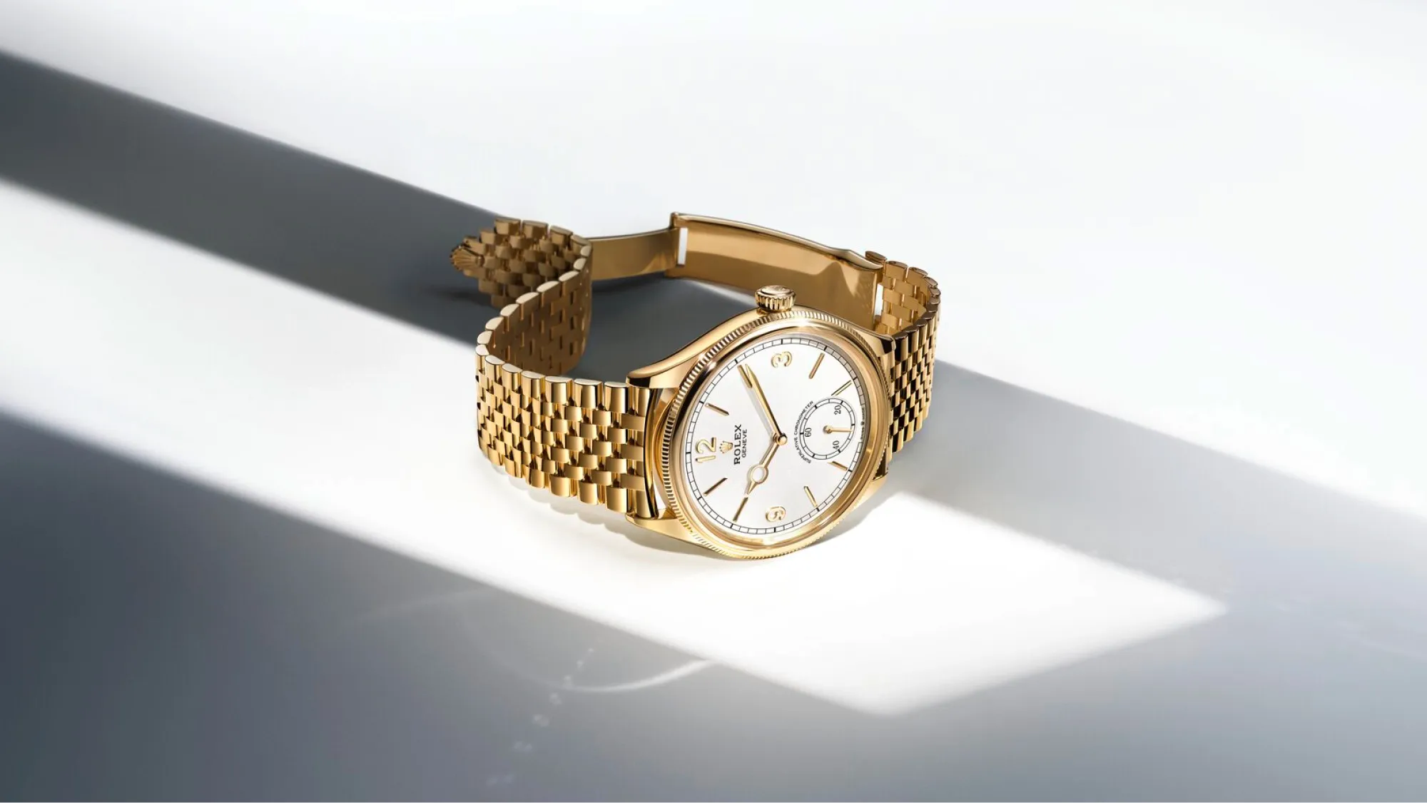 rolex-oyster-perpetual-universal-classic-style-m52508-0008-landscape copia